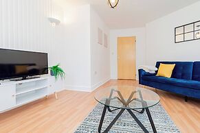 Modern 2-bed Flat Sleeps 4 Near City Centre and Utilita Arena