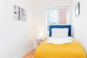 Modern 2-bed Flat Sleeps 4 Near City Centre and Utilita Arena