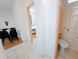 Cute apartment in stone house near sea