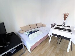 Cute apartment in stone house near sea