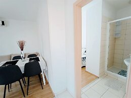 Cute apartment in stone house near sea