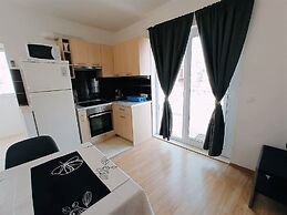 Cute apartment in stone house near sea