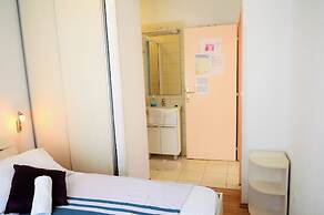 Cute apartment in stone house near sea