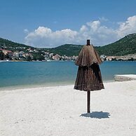 Cute apartment in stone house near sea