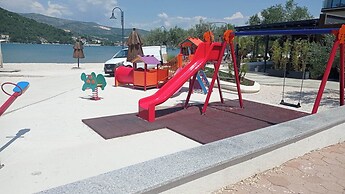 Cute apartment in stone house near sea