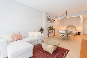 Luxury Design Apartment M