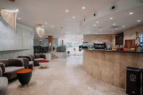 Reef Hotel & Spa