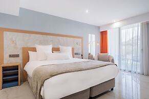 Reef Hotel & Spa
