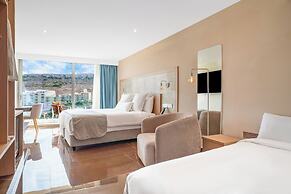 Reef Hotel & Spa