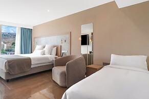 Reef Hotel & Spa