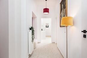 Retro Glamour by Upstairs