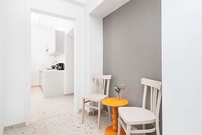 Retro Glamour by Upstairs