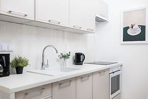 Retro Glamour by Upstairs