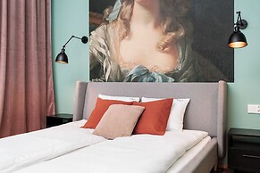 Retro Glamour by Upstairs