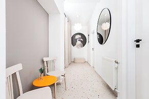 Retro Glamour by Upstairs