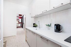 Retro Glamour by Upstairs