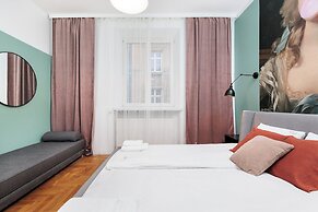 Retro Glamour by Upstairs