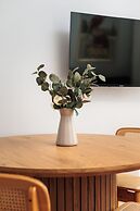 Retro Glamour by Upstairs