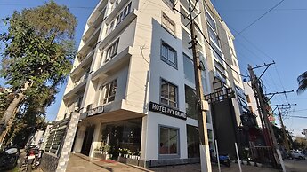 Hotel IVY Grand By GRB