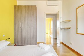 Stylish 2BR flat next to Navigli