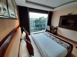 Delta Suites - The Soothing Luxury