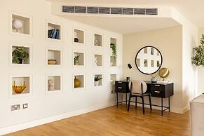 The Riverside Residence - 3bdr Flat With Balcony