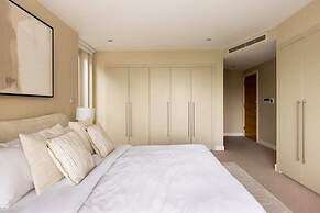 The Riverside Residence - 3bdr Flat With Balcony