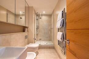 The Riverside Residence - 3bdr Flat With Balcony