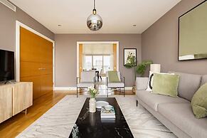 The Riverside Residence - 3bdr Flat With Balcony