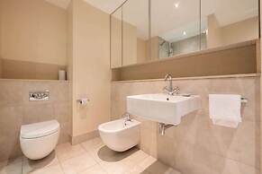 The Riverside Residence - 3bdr Flat With Balcony