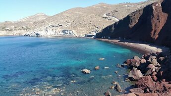 Assyr A - Santorini Cozy Retreat