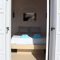 Assyr B - Santorini Cozy Retreat
