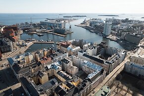 Modern 1BR Apartment with Balcony