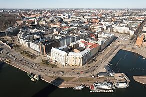 Modern 1BR Apartment with Balcony