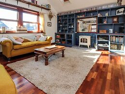 Vive House