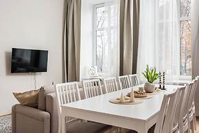 Modern  Apartments  by Upstairs