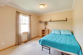 Game Room & On-site Pond: Laurelville Retreat!