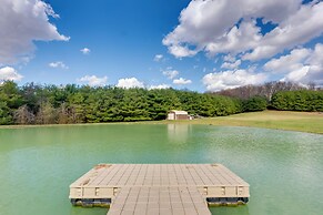 Game Room & On-site Pond: Laurelville Retreat!