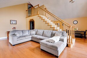 Game Room & On-site Pond: Laurelville Retreat!