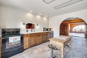 10-acre Desert Oasis w/ Expansive Patio in Tucson!