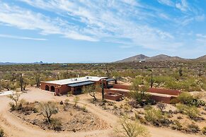 10-acre Desert Oasis w/ Expansive Patio in Tucson!