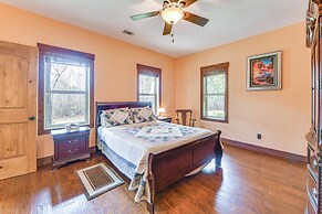 Deck, Smoker & Yard: Peaceful Gem in Pine Mountain