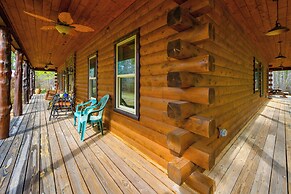 Deck, Smoker & Yard: Peaceful Gem in Pine Mountain