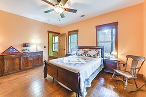 Deck, Smoker & Yard: Peaceful Gem in Pine Mountain