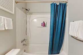 1 Mi to Dtwn: Pet-friendly Apt in Nashville