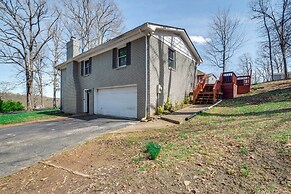 4 Mi to Wku: Hilltopper's Hideaway w/ Grills!