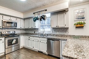 4 Mi to Wku: Hilltopper's Hideaway w/ Grills!