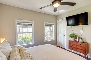 Creekside Cottage w/ Deck & Hot Tub in Belton