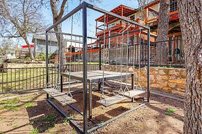 Creekside Cottage w/ Deck & Hot Tub in Belton