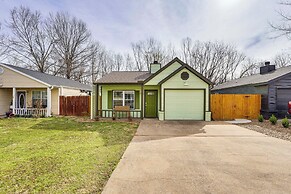 1 Mi to Dtwn: Bentonville Retreat w/ Patio